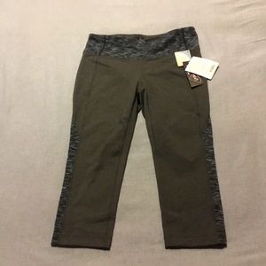 Athleta splits revelation Capri